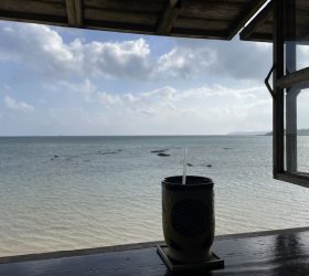 浜辺の茶屋